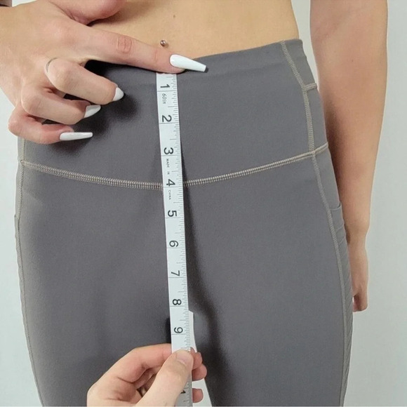 Athlete Stash Pocket Motto Leggings - Picture 11 of 12